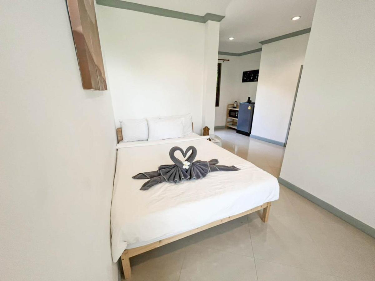 Tropicoco Beach Resort Koh Phangan Haad Yao Bagian luar foto