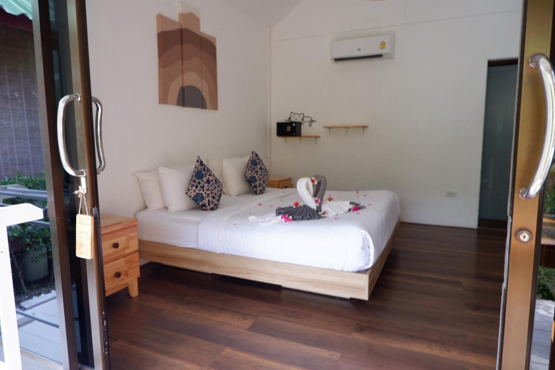 Tropicoco Beach Resort Koh Phangan Haad Yao Bagian luar foto
